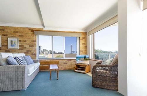Yamba House | Lonerock Unit 2