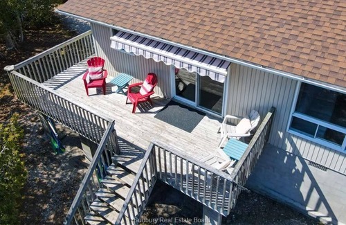 Manitoulin District Cottage | lonesome bay lakefront getaway