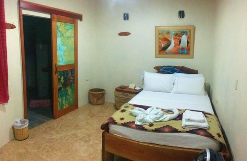 Puerto Ayora Bed & Breakfast | Lonesome George Ecolodge 2