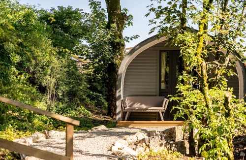 Skipton Cabin | Long Ashes - Tether - a long ashes park that sleeps 2 guests in 1 bedroom