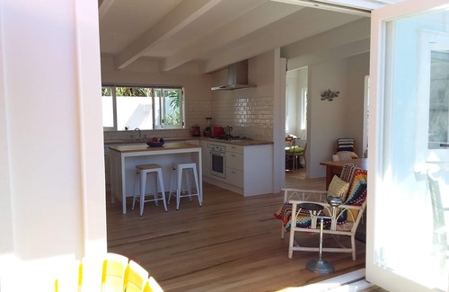 Coromandel House | Long Bay Hideaway - Close to Beach-Boat Ramp-Walks. Internet/Sky/Pet Friendly.