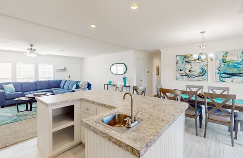 Taylor Creek House | Long Lake House | Waterfront stay in Okeechobee with scenic deck