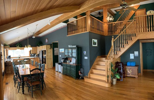 Long Point Cottage | LONG POINT multi-family cottage sleeps 12-15, kayaks, boat dock, beach 5min walk