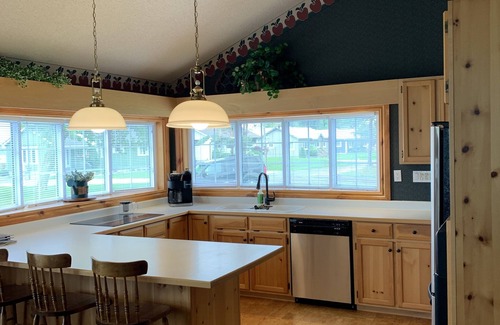 Long Point Cottage | LONG POINT multi-family cottage sleeps 12-15, kayaks, boat dock, beach 5min walk