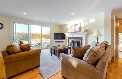 South Yarmouth House | Long Pond Lookout