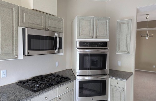 Northeast Heights House | Long stays welcome! Across from trailhead,game rm!n