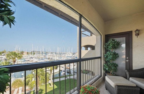 St. Augustine Condo | Long term lease available 6 months-1 year 3500/month. Waterfront, pool. 2 BR/2BA