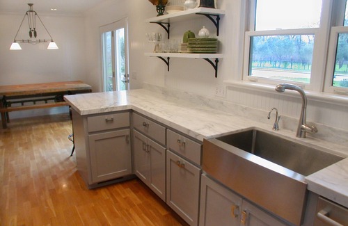 Calistoga House | LONG TERM RENTAL ONLY: Vineyard, Pool & Remodeled Estate. Convenient Location.