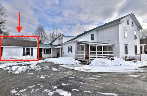 Bridgewater Apartment | Long Trail Suite | 10 Mins to Mountains | A/C