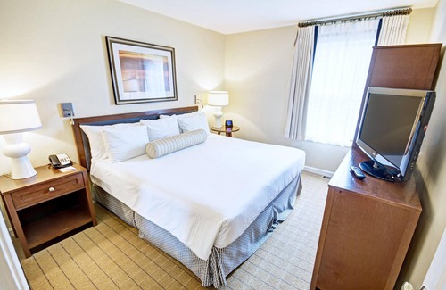The Point Condo | Long Warf Wyndham Resort Condo, 5 minutes from downtown!