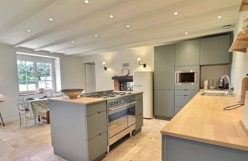 Surzur House | Longère renovated between land and sea. Large garden in the countryside.