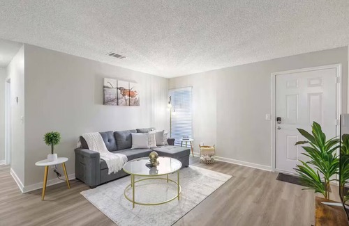 McNeil House | Longhorn Texas Suite