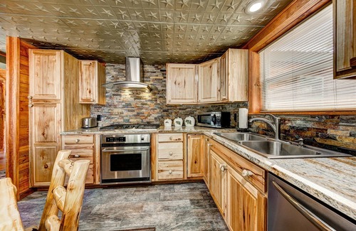Estes Park Cabin | Longs Peak Cabin – Long-Term Rental (30+ Days), Near Longs Peak Trailhead