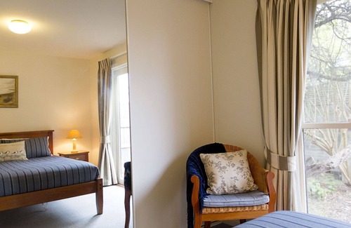 Point Lonsdale Villa | Lonsdale Ti Tree Villa