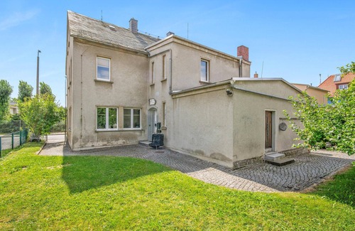 Neugersdorf Apartment | Look forward to a relaxing vacation in this cozy vacation apartment.