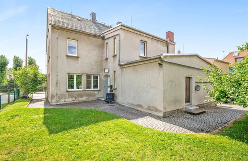 Neugersdorf Apartment | Look forward to a relaxing vacation in this cozy vacation apartment.