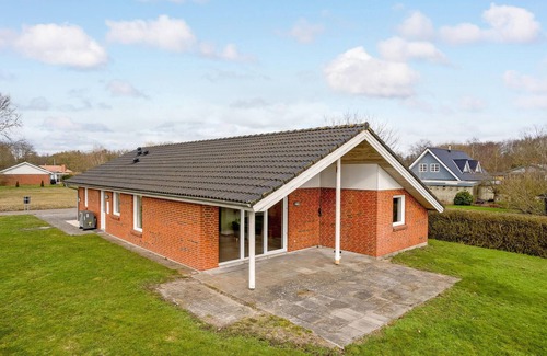 Videbaek House | Look forward to a great vacation with your loved ones in this inviting vacation home.
