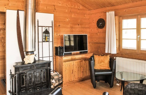Hayingen House | Look forward to a relaxing vacation in nature in this cozy wooden house in the Lauterdörfle vacation
