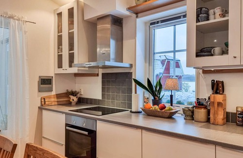 Molltorp House | Look forward to a wonderful vacation in this homey house.