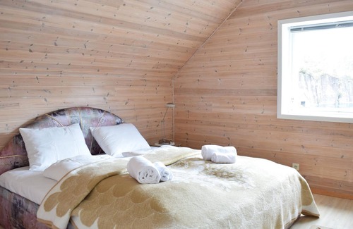 Nedstrand Apartment | Look forward to an active vacation in Tysvær in this modern vacation home.