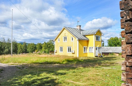 Malung-Salen Municipality House | Look forward to an active vacation close to nature in this beautifully situated vacation home.