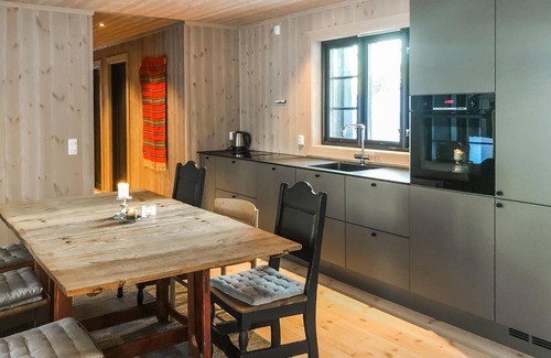 Lillehammer House | Look forward to this modern and great vacation home near Nordseter.