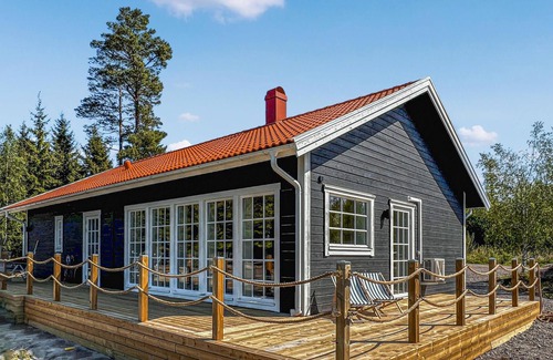 Mariestad Municipality House | Look forward to your next fishing vacation on the beautiful island, Torsö