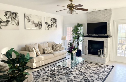 Fountainhead-Orchard Hills House | Look No Further - 3br, 2ba Single Family