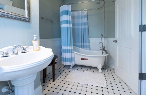 Arcadia Historic District House | Look No Further! Pet-friendly Property, Near Arcadia Rodeo Arena