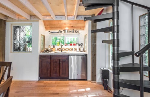 Point Roberts Cottage | Look out on a 250 acre park