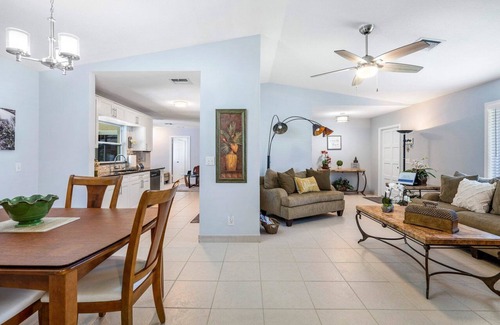 Wellington House | Looking for a peaceful getaway? This Wellington "Casita" Home Awaits You!