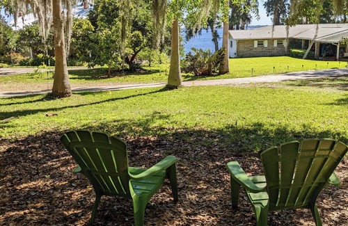 Crescent City House | Looking for a quiet place to stay? Consider The Ollie Vee in Crescent City, FL