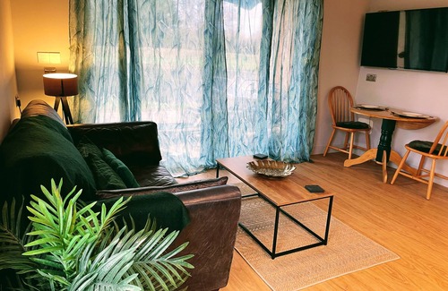 Abbess Roding Cabin | Looking for a romantic escape in the countryside, with outdoor bathtub !