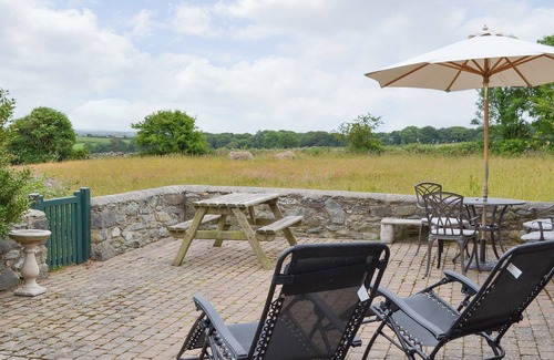 Bodedern Cottage | Looking for a rural escape.