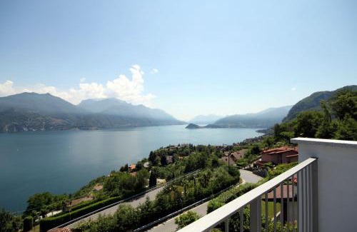 Menaggio House | LookLake "Suite Two" - Plesio by LoveComo