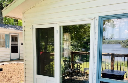 Leeds and the Thousand Islands Cabin | Lookout 2 Cabin on Charleston Lake