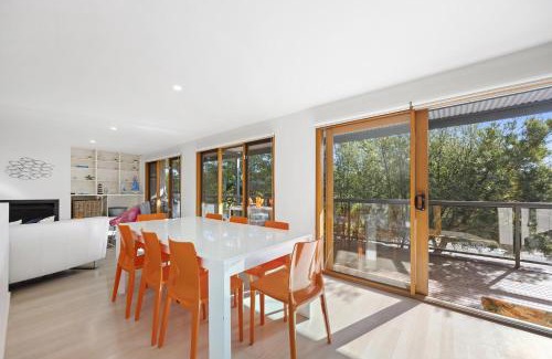 McCrae House | Lookout and Sea - Beachfront Bliss in McCrae