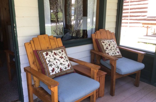 Cedarville Cabin | Loon's Nest Cabin - Les Cheneaux Landing