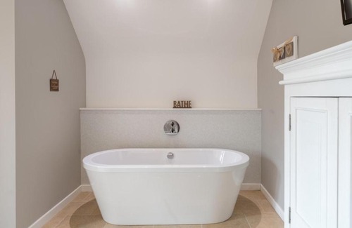 Newton Stewart House | Lord Galloway 32 with Hot Tub Newton Stewart