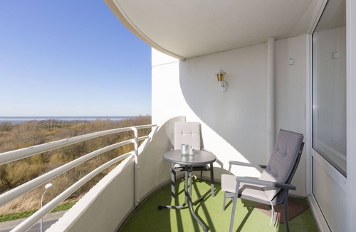 Duhnen Apartment | Lord Nelson App.503-66m² vacation apartment in Döse, close to the beach, swimming pool and sauna