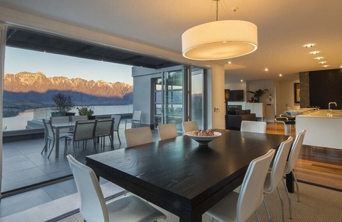 Fernhill Apartment | Lordens Apartment 2 in Fernhill