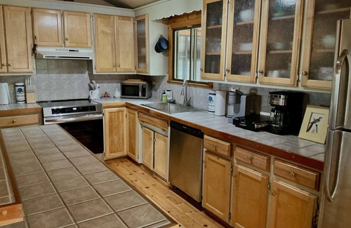 Beaver Shores House | LOREL'S Log Home 3BDR - Lake, Trails, Firepit, Pool Table