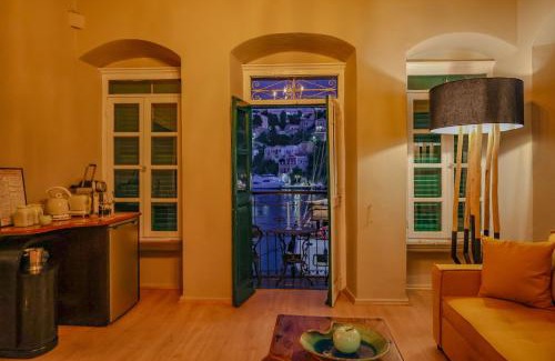 Symi Apartment | "LOS" 1 Neoclassic Harbour View
