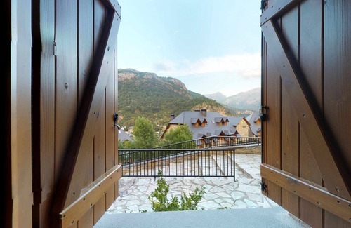 Escarrilla Apartment | Los Altos de Escarrilla - Tu Casa en los Pirineos - 2 Dorm y 1 Baños 31BC