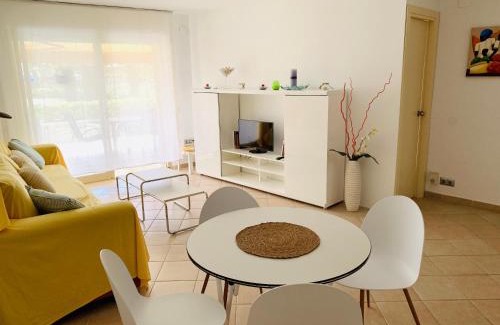 Miami Platja Apartment | Los Flamencos, frontal al mar y playa a 10 metros
