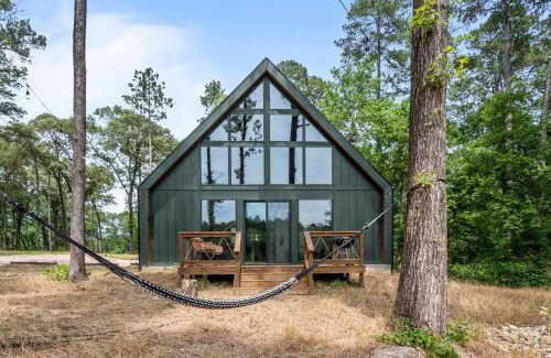 Conroe Ski Chalet | LostForest Cabins