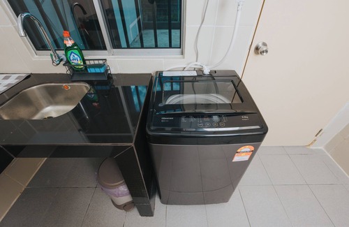 Ranau House | LOT 16 3-bedroom house in peaceful Ranau with WiFi, AC. Enjoy your stay