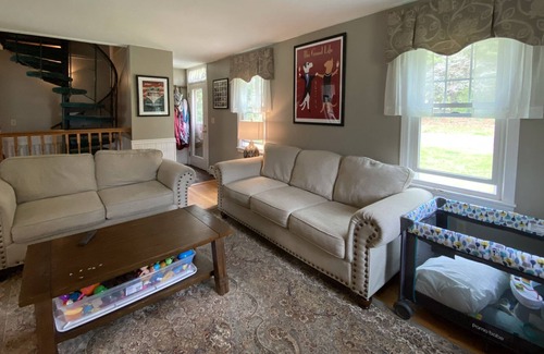 Somers House | lots of charm, lots of room, salt water inground pool - pet friendly