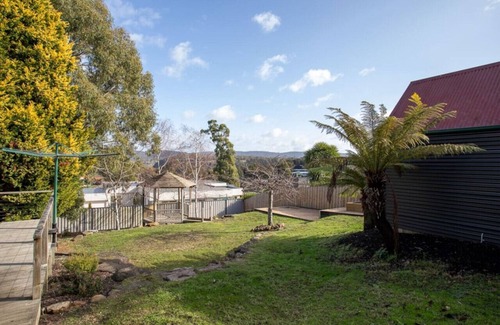 West Launceston House | Lotti's Cottage - Family Friendly, West Launceston