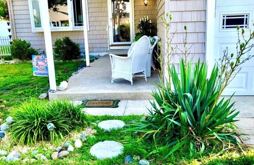Villas Cottage | Lotus Bay-200 steps to Beach Sunsets, Pet Friendly & close to Wineries